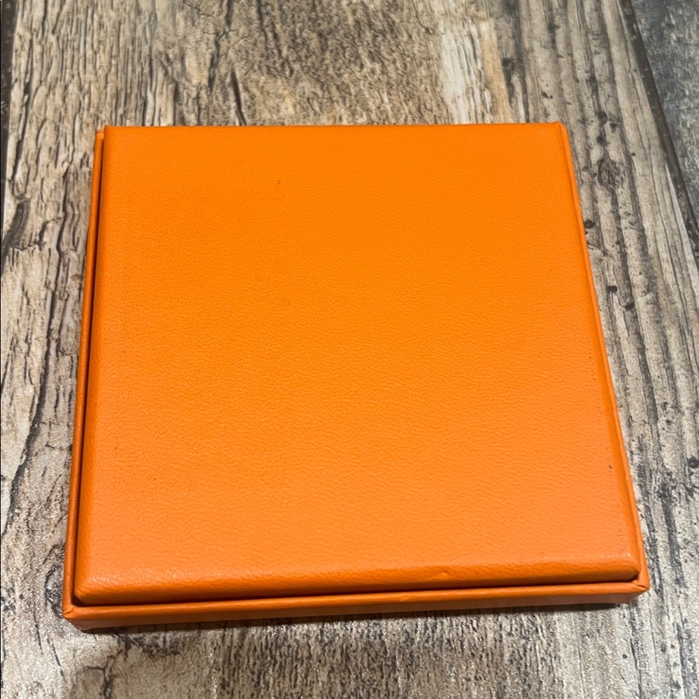 Hermes Gift Storage Box - Picture 9 of 14